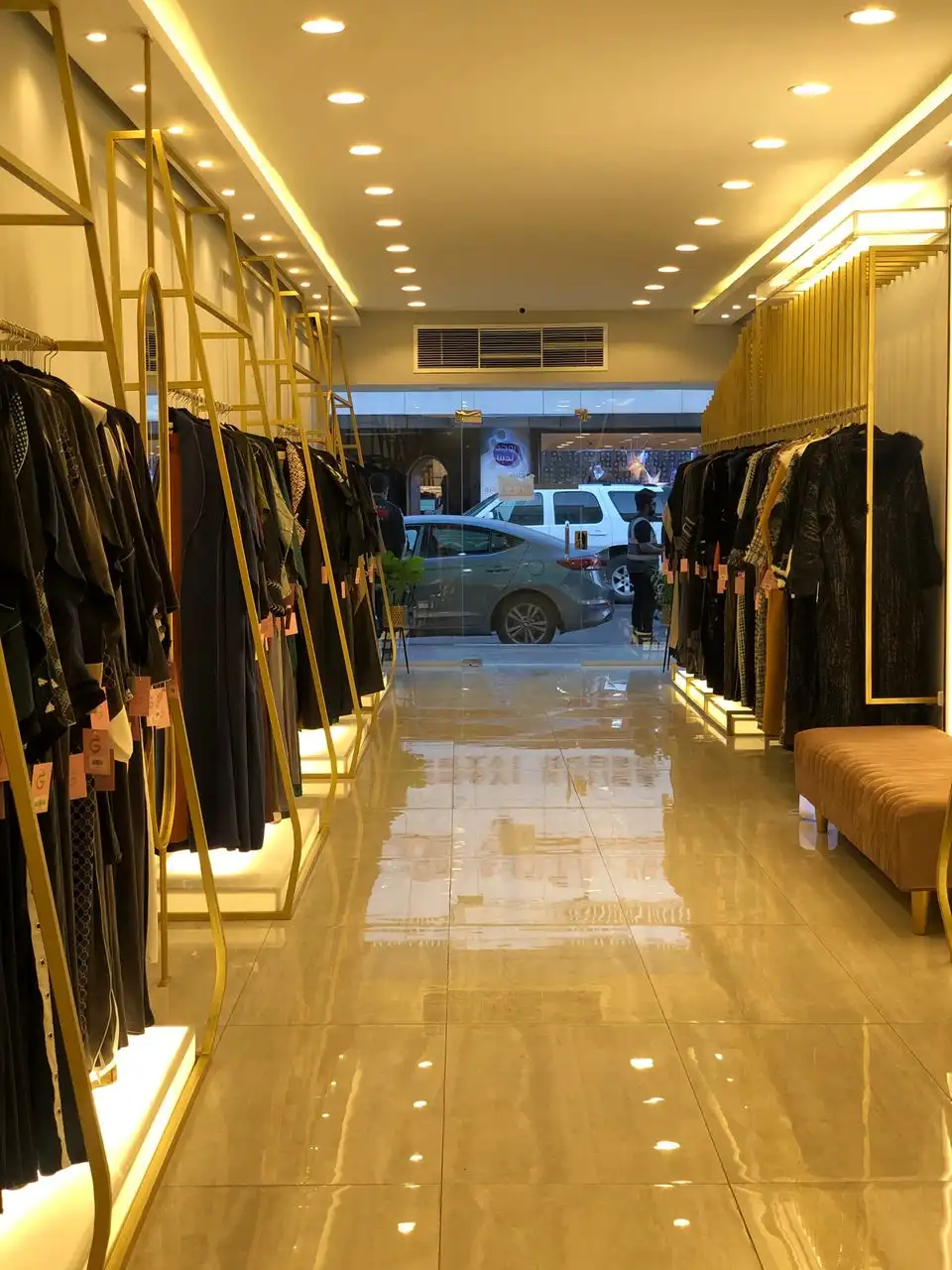 Abaya Shop Interior Design & Fit-Out – Sharjah